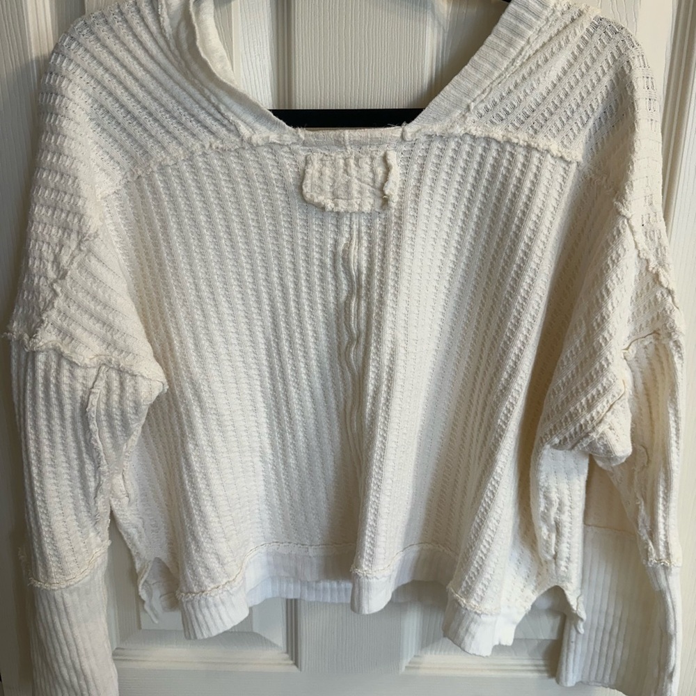 Free People We The Free White New Magic Cropped Thermal V-Neck Size M Ivory - Picture 2 of 3